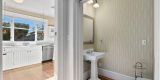 1020 15th Avenue East Gallery 37