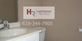 Two Bedroom Duplex with Modern Kitchen, 1 1/2 Baths and Garage! Gallery 12