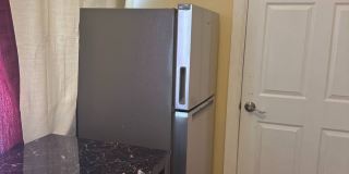 1146 East 35th Street Gallery 3