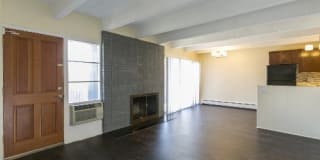 833 Dexter Gallery 24