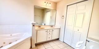 2 Bed, 2 Bath - BRAND NEW CARPET!!! READY FOR MOVE IN TODAY! Gallery 17