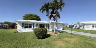Lakefront 2BR Home in 55+ Leisureville Community Gallery 5