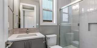 Bethany Stunner - 5 Bedrooms with Main-Level Bed & Bath, Modern Kitchen & Private Fenced Yard Gallery 15