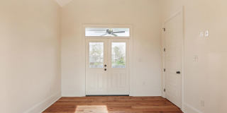 1820 Laharpe St Gallery 2