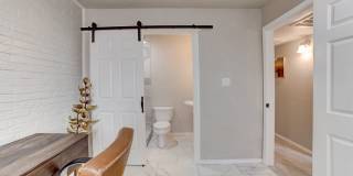 Fully furnished condo unit - all bills paid Gallery 13