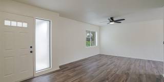 COLLEGE STUDENTS WELCOME! Rent this 2 bedroom, 2 bath condo near the airport. Gallery 5