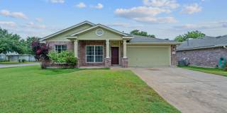 Immaculate 3 Bedroom, 2 Bath Home on Corner Lot in Cedar Park Gallery 1