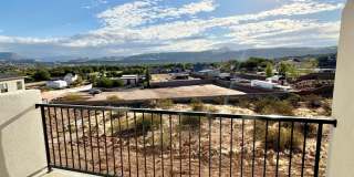 PET FRIENDLY!! HURRICANE TOWNHOME! Gallery 37