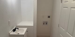 4605 North Hubert Avenue - 21 Gallery 7