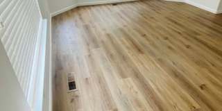 Gorgeous Remodeled Spacious 4 bedroom Gallery 8