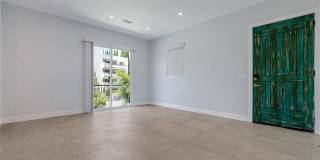 1556 South Bundy Drive Gallery 4
