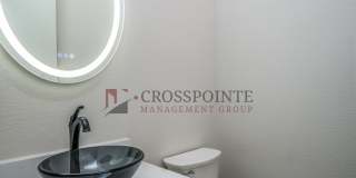Luxury 3 bedroom, 3.5 Bath, 2 Car Garage Townhome- Fully Furnished! Gallery 14