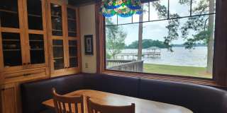 Fully Furnished Lakefront Home Gallery 14