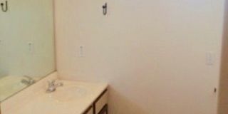 3 Bedroom Home, garage, fenced yard. Gallery 13