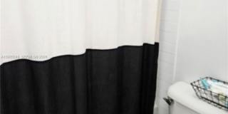 202 NE 36th Ter Gallery 49