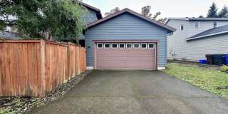 Modern updated 5 BD / 3 BA with Double Car Garage in Oregon City! Modern updated 5 BD / 3 BA with Double Car Garage in Oregon City! Gallery 3