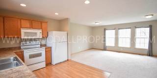 Spacious 2-Bedroom Urbandale Townhome with 2-Car Garage Spacious 2-Bedroom Urbandale Townhome with 2-Car Garage Gallery 7