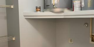 3 BD, 2 BA House: Freshly Painted + New Flooring + Available Now! Gallery 15