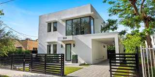 550 NW 42nd St Gallery 58