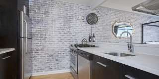 13-11 Jackson Avenue Gallery 4