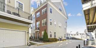 67 LINDEN Place Gallery 1
