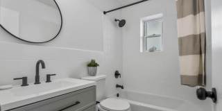 455 Ocean Boulevard Gallery 6