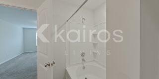 107 Lord Effingham Way Gallery 24