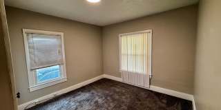 610 Colorado - 3bed/1bath house, garage & basement! Gallery 8
