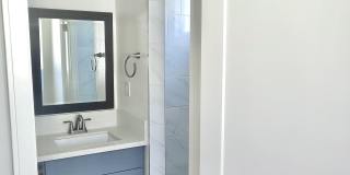 1344 W 37th Place - Co-Living Gallery 9