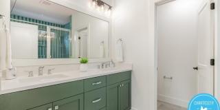 2307 Broad Street Gallery 19