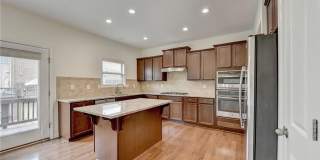 3377 N Twin Alley Gallery 19