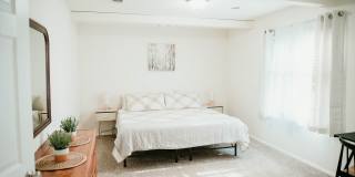 501 Hayes St. Gallery 11