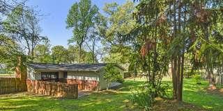 NEWLY UPDATED Mid-Century Mod home with 2 beds, 2 baths. Gallery 17