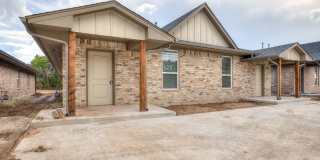 Beautiful New 3-Bed Duplex – Pet Friendly Gallery 1