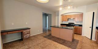 738 E SADDLE Way Gallery 5