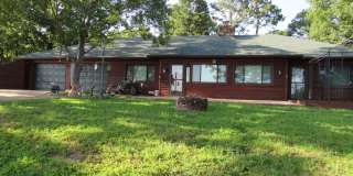 Fully Furnished One-Level Lakeview Home in Camdenton Gallery 1