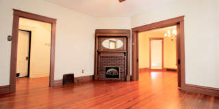 Home for rent in downtown Harrisonburg! - 81 Broad St Gallery 11