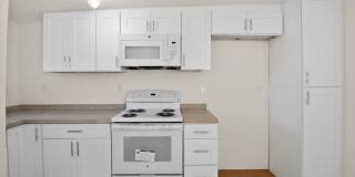 Charming 2 Bedroom 1 Bath Apartment For Rent Gallery 5