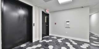 1612-00 CAMBRIDGE Street Gallery 14