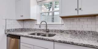 Charming 1-bedroom, 1-bath apartment located in the highly sought-after Rosewood area! - Apt 1 Gallery 11