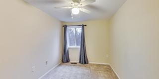 Updated 3+2.5 End Unit w/ 2 PARKING SPACES Gallery 23