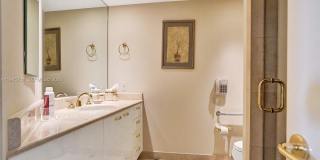 19955 NE 38th Ct Gallery 23