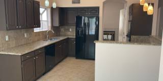 ****NOW AVAILABLE*** Bed 2 Bath with SPARKLING POOL near 40th St & Chandler Blvd ***Kyrene Schools*** Gallery 27