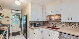 2-Bedroom in Newlands with Secret Garden & Suite Gallery 3