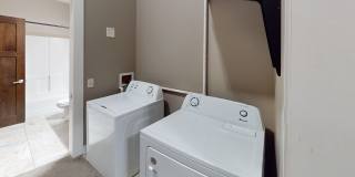 Dakota Lofts Gallery 96