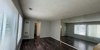 Cute Airy Studio Near Havana and Exposition **Move-In Special** Gallery 1