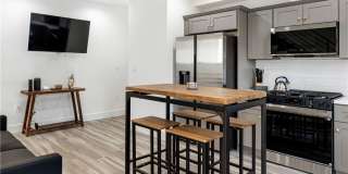 443 N Harvard Boulevard Gallery 7