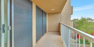 Spacious 3 bed 2.5 bath Townhome located in Scottsdale Greens Gallery 20