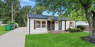 Room in 3 Bedroom Home at Braden Dr Gallery 21