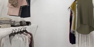 The Columns at Hiram Gallery 39